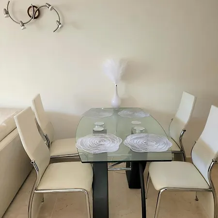 Aloha Gardens Townhouse Апартаменти *