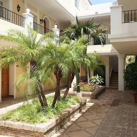 Апартаменти Aloha Gardens Townhouse